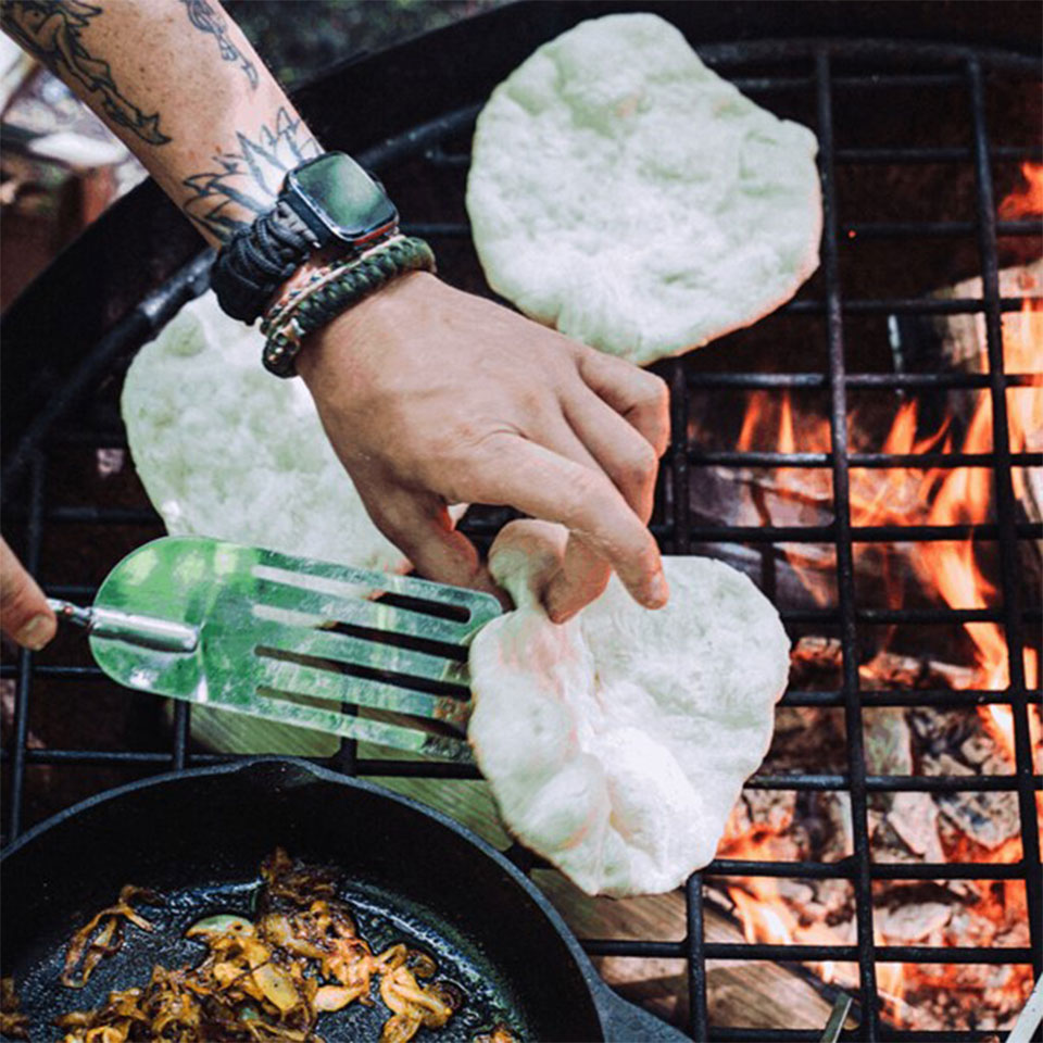 Fire cooking bread